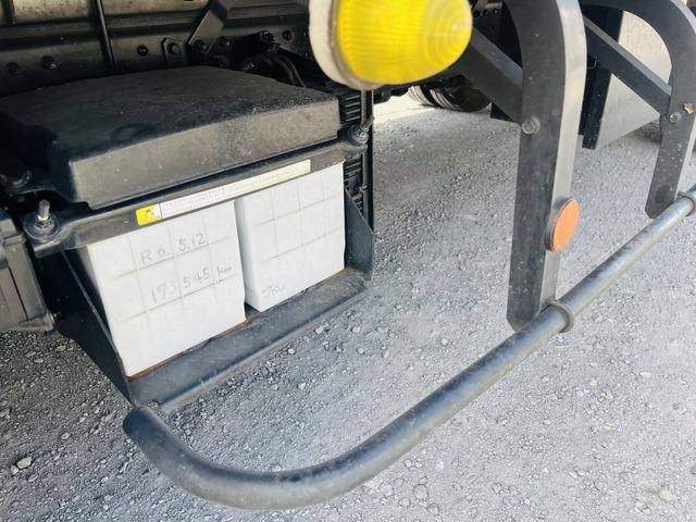 三菱ふそうキャンターアルミバン小型（2t・3t）[写真15]