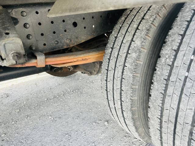 三菱ふそうキャンターアルミバン小型（2t・3t）[写真17]