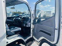 三菱ふそうキャンターアルミバン小型（2t・3t）[写真22]