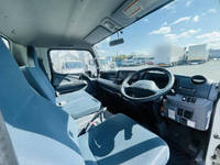 三菱ふそうキャンターアルミバン小型（2t・3t）[写真24]