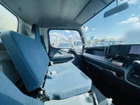 三菱ふそうキャンターアルミバン小型（2t・3t）[写真27]