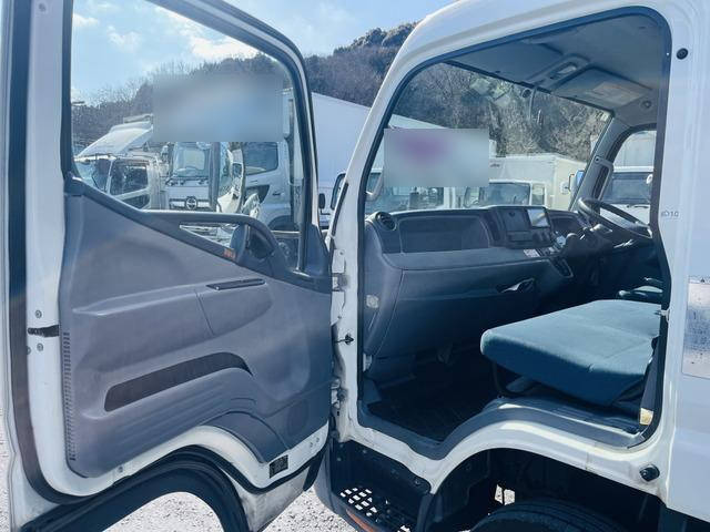 三菱ふそうキャンターアルミバン小型（2t・3t）[写真31]