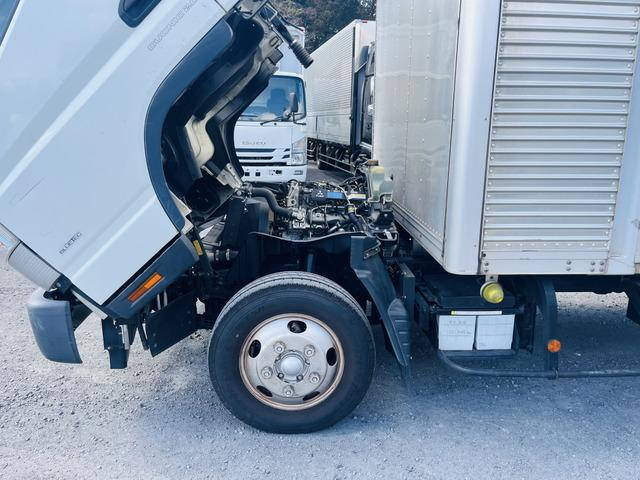 三菱ふそうキャンターアルミバン小型（2t・3t）[写真36]