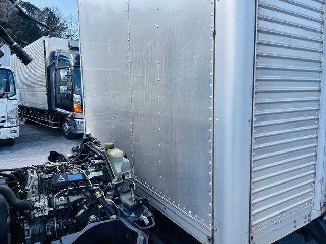 三菱ふそうキャンターアルミバン小型（2t・3t）[写真37]