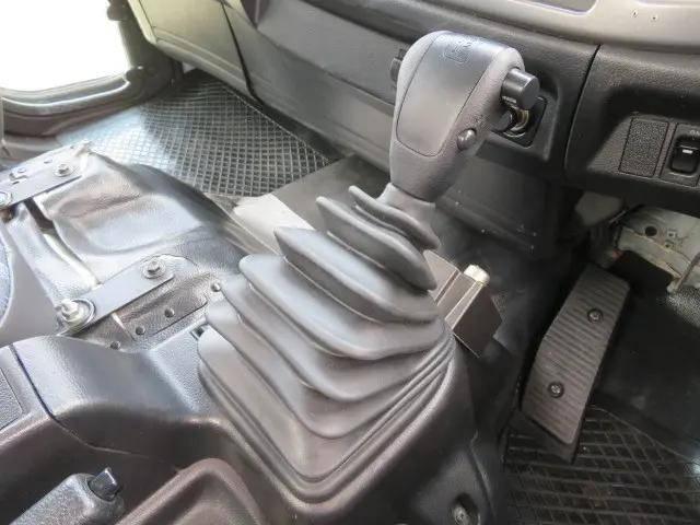 日野レンジャーパッカー車（塵芥車）中型（4t）[写真13]