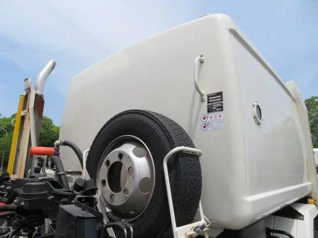 日野レンジャーパッカー車（塵芥車）中型（4t）[写真24]