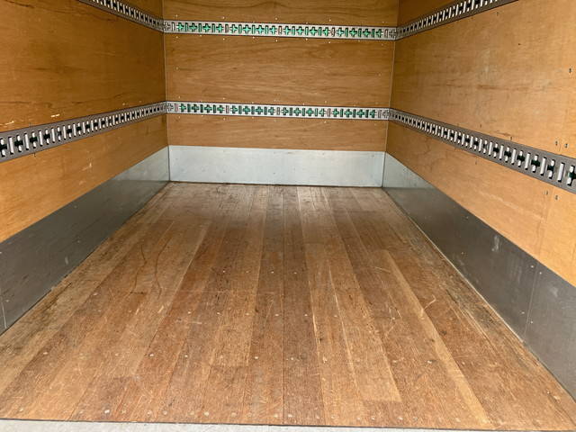 三菱ふそうキャンターアルミバン小型（2t・3t）[写真15]