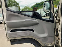 三菱ふそうキャンターアルミバン小型（2t・3t）[写真28]