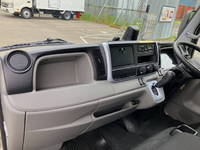 三菱ふそうキャンターアルミバン小型（2t・3t）[写真30]