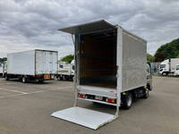 三菱ふそうキャンターアルミバン小型（2t・3t）[写真05]