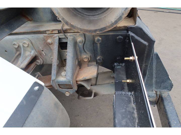 いすゞフォワードコンテナ専用車中型（4t）[写真13]