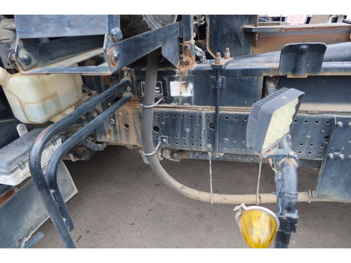 いすゞフォワードコンテナ専用車中型（4t）[写真16]