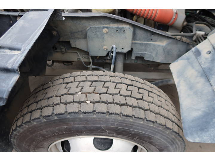 いすゞフォワードコンテナ専用車中型（4t）[写真23]