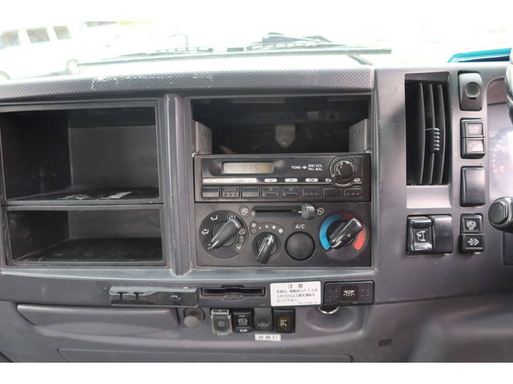 いすゞフォワードコンテナ専用車中型（4t）[写真32]