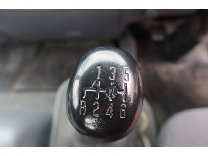 いすゞフォワードコンテナ専用車中型（4t）[写真33]