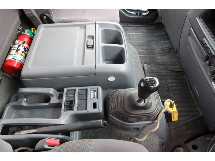 いすゞフォワードコンテナ専用車中型（4t）[写真34]