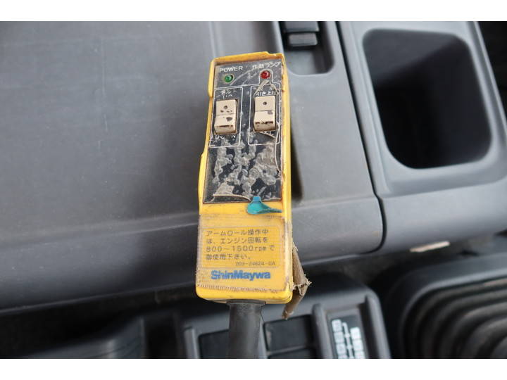 いすゞフォワードコンテナ専用車中型（4t）[写真35]