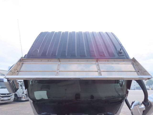 三菱ふそうスーパーグレートダンプ大型（10t）[写真10]