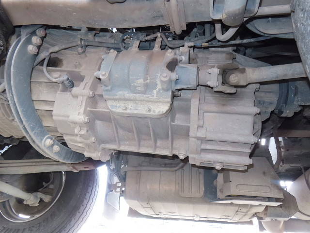 三菱ふそうスーパーグレートダンプ大型（10t）[写真13]