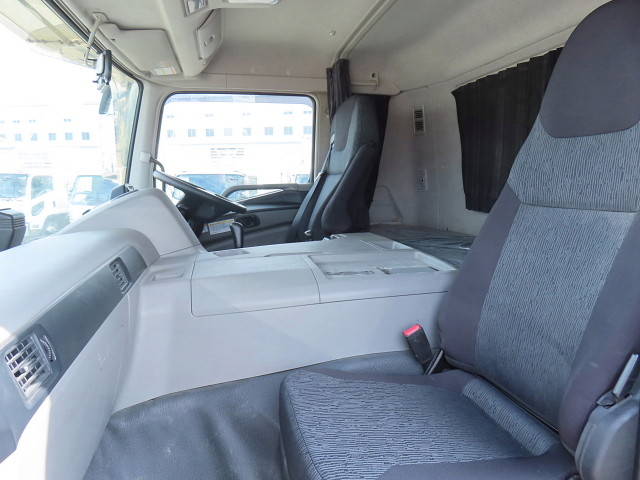 三菱ふそうスーパーグレートダンプ大型（10t）[写真23]