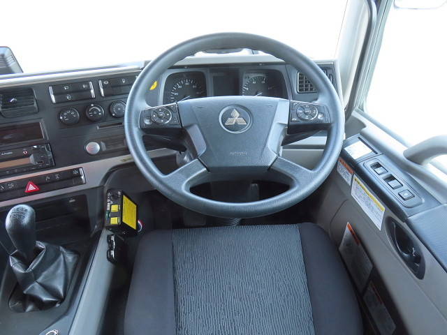 三菱ふそうスーパーグレートダンプ大型（10t）[写真24]