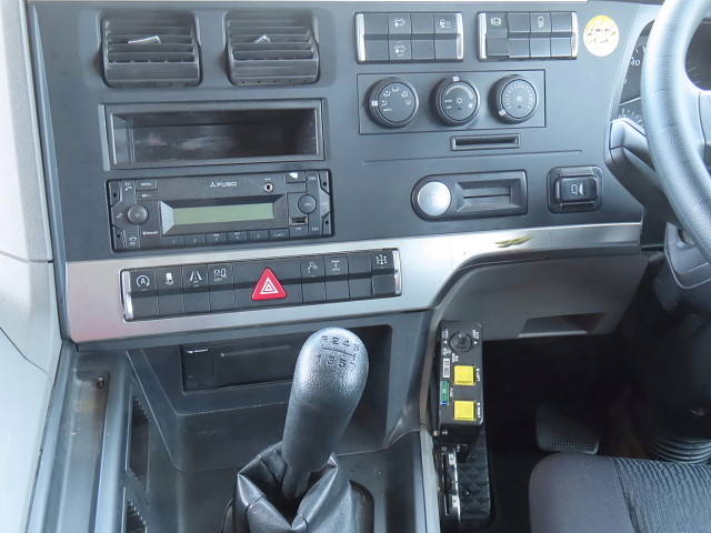 三菱ふそうスーパーグレートダンプ大型（10t）[写真26]