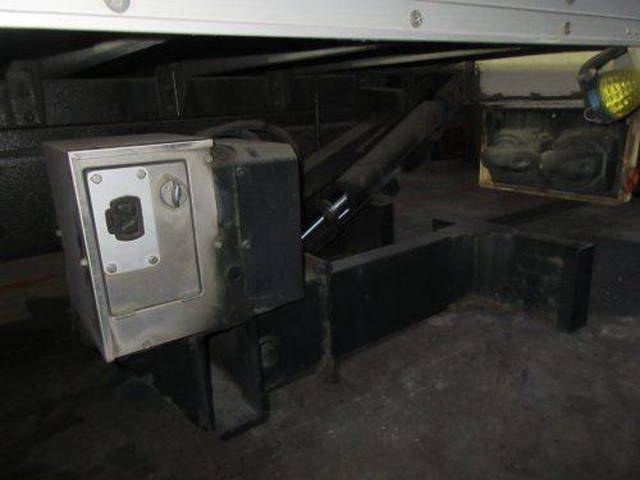 UDトラックスコンドルパネルバン増トン（6t・8t）[写真11]