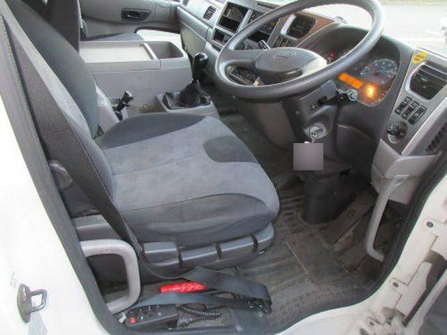 UDトラックスコンドルパネルバン増トン（6t・8t）[写真18]