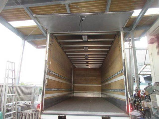 UDトラックスコンドルパネルバン増トン（6t・8t）[写真05]