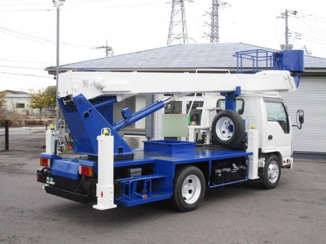 いすゞエルフ高所作業車小型（2t・3t）[写真04]