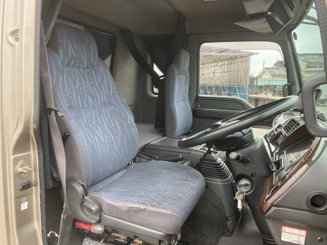 いすゞフォワードアルミウイング中型（4t）[写真30]