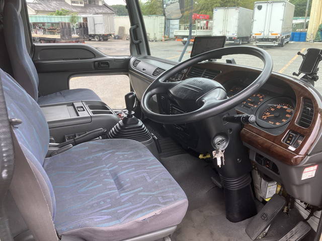 いすゞフォワードアルミウイング中型（4t）[写真31]