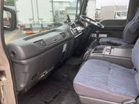 いすゞフォワードアルミウイング中型（4t）[写真32]