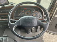 いすゞフォワードアルミウイング中型（4t）[写真36]