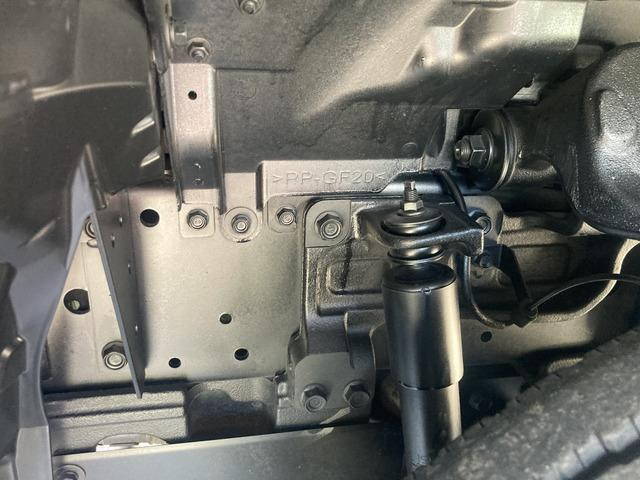 いすゞエルフダブルキャブ（Wキャブ）小型（2t・3t）[写真09]