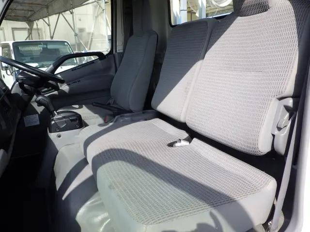 トヨタダイナ平ボディ小型（2t・3t）[写真14]