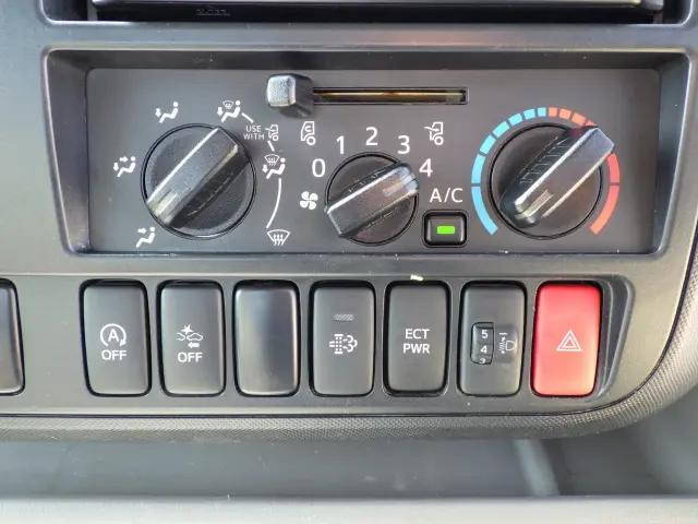 トヨタダイナ平ボディ小型（2t・3t）[写真16]