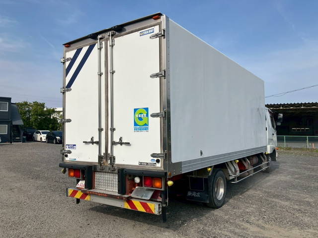 三菱ふそうファイター冷凍車（冷蔵車）中型（4t）[写真02]