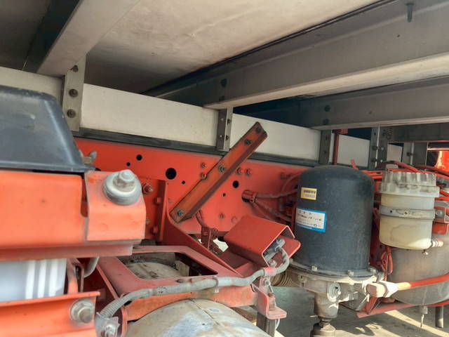 三菱ふそうファイター冷凍車（冷蔵車）中型（4t）[写真22]