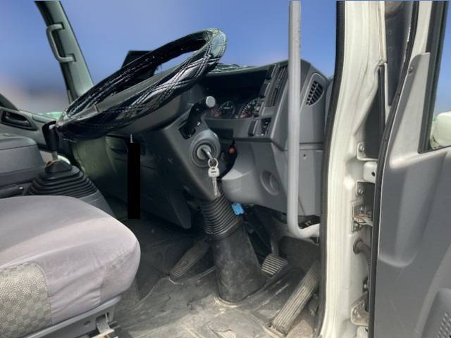 いすゞフォワードアルミブロック中型（4t）[写真27]