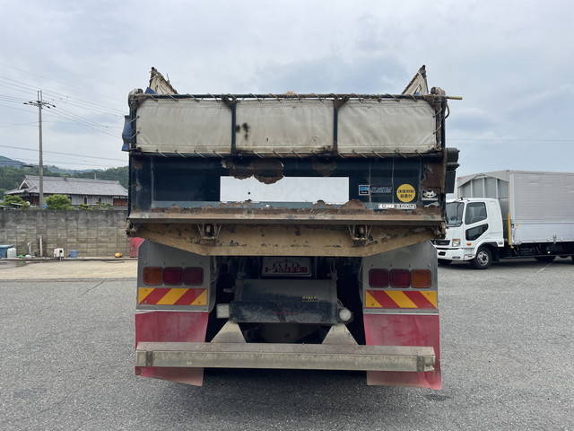 いすゞギガダンプ大型（10t）[写真10]