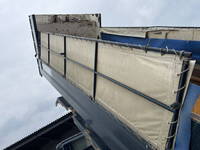 いすゞギガダンプ大型（10t）[写真15]