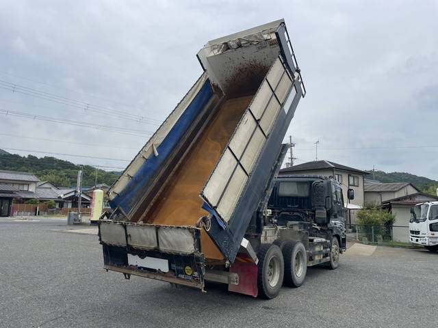 いすゞギガダンプ大型（10t）[写真02]