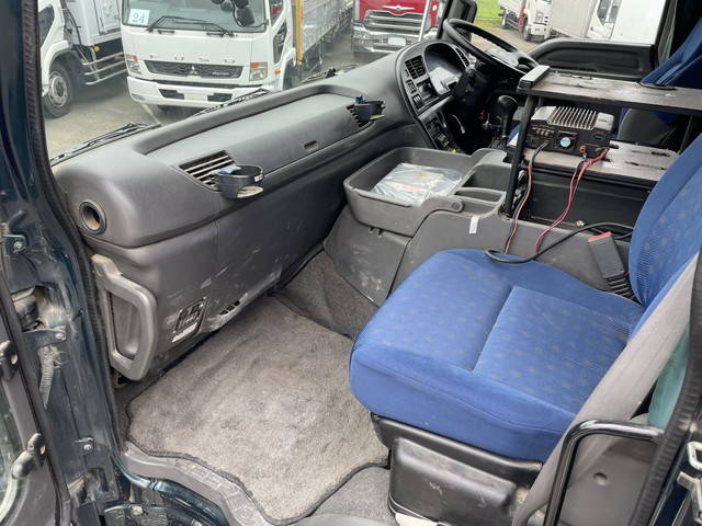 いすゞギガダンプ大型（10t）[写真33]