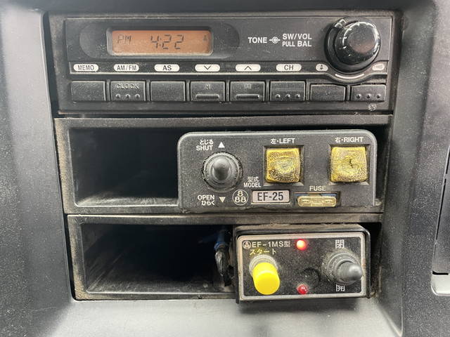 いすゞギガダンプ大型（10t）[写真36]