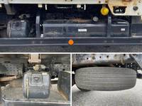 三菱ふそうキャンタークレーン3段小型（2t・3t）[写真24]