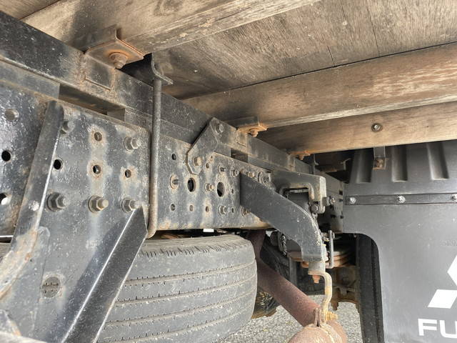 三菱ふそうキャンタークレーン3段小型（2t・3t）[写真26]