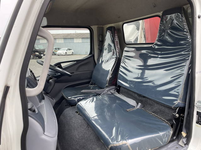 三菱ふそうキャンタークレーン3段小型（2t・3t）[写真31]