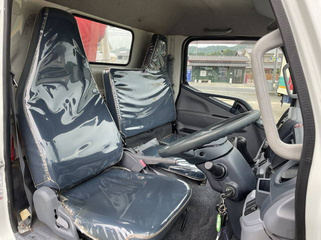 三菱ふそうキャンタークレーン3段小型（2t・3t）[写真32]