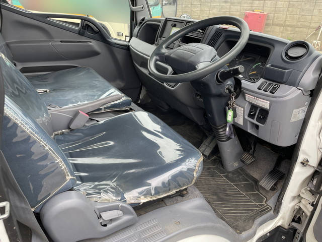 三菱ふそうキャンタークレーン3段小型（2t・3t）[写真33]